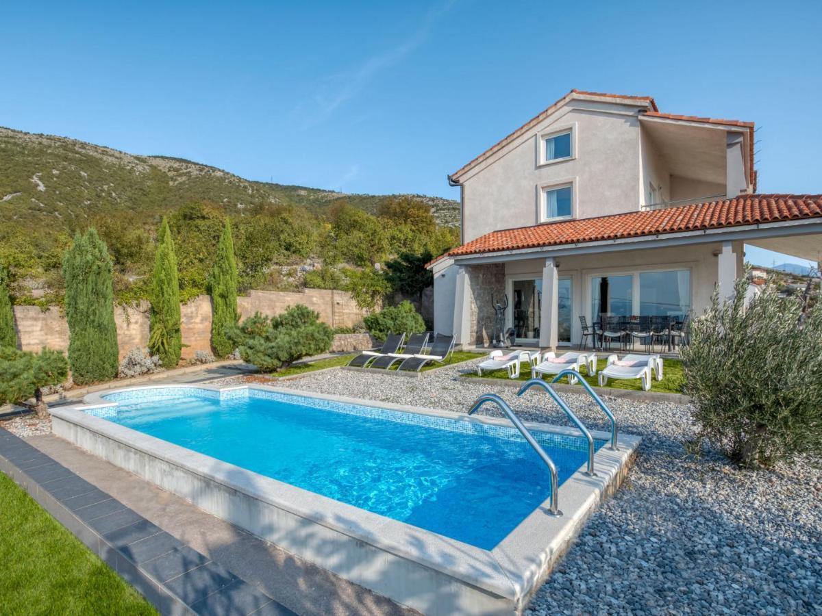 Senj By Interhome